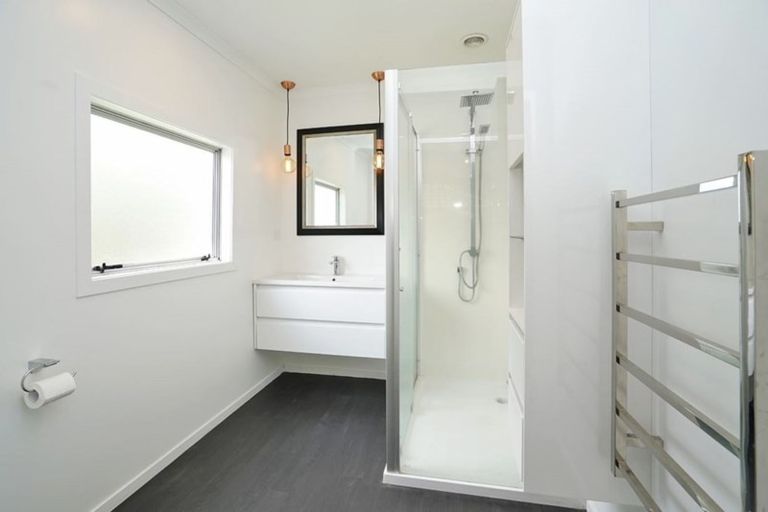 Photo of property in 15 Walsh Street, Forest Lake, Hamilton, 3200