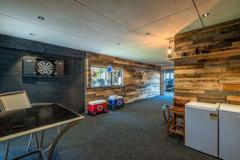 Photo of property in 2/57 Nigel Road, Browns Bay, Auckland, 0630