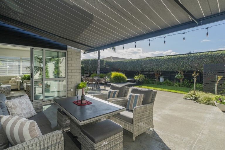 Photo of property in 10 Waitotara Way, Whitianga, 3510