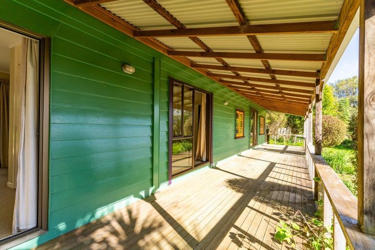 Photo of property in 950 Oneriri Road, Kaiwaka, 0573