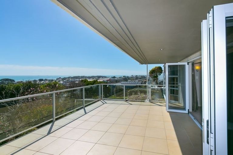 Photo of property in 374 Devon Street West, Lynmouth, New Plymouth, 4310
