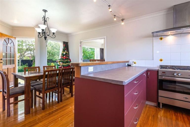 Photo of property in 30 Appleby Crescent, Burnside, Christchurch, 8053