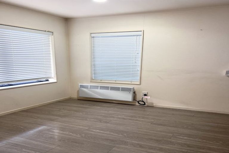 Photo of property in 33 Davington Way, Burswood, Auckland, 2013