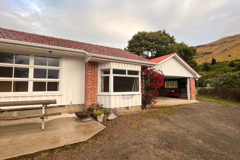 Photo of property in 18 Bridle Path Road, Heathcote Valley, Christchurch, 8022