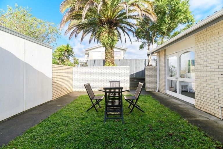 Photo of property in 28 Matuhi Rise, Henderson, Auckland, 0612