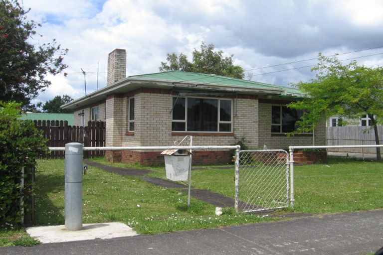 Photo of property in 42 Wyllie Road, Papatoetoe, Auckland, 2025