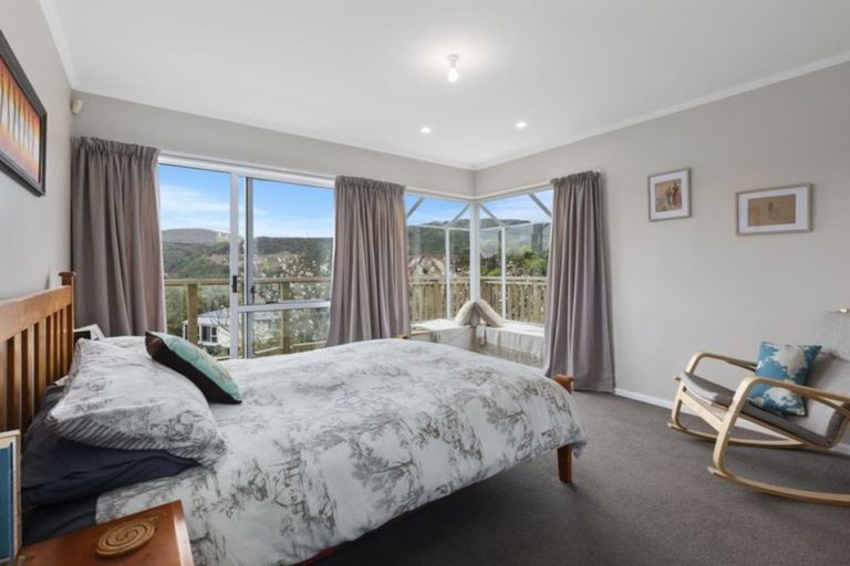 Photo of property in 26 Castle Crescent, Stokes Valley, Lower Hutt, 5019