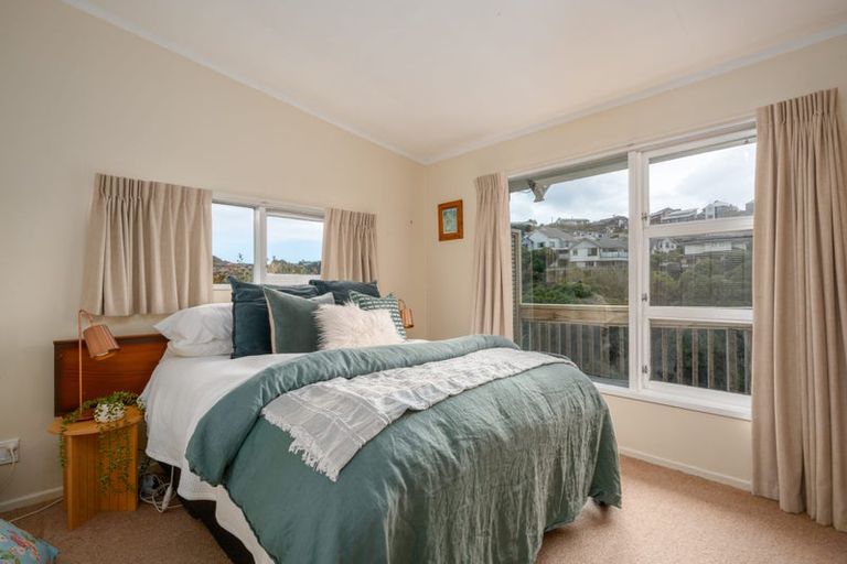 Photo of property in 17 Silverbirch Grove, Churton Park, Wellington, 6037