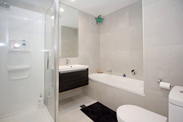 Photo of property in 10 Paterae Lane, Flat Bush, Auckland, 2019