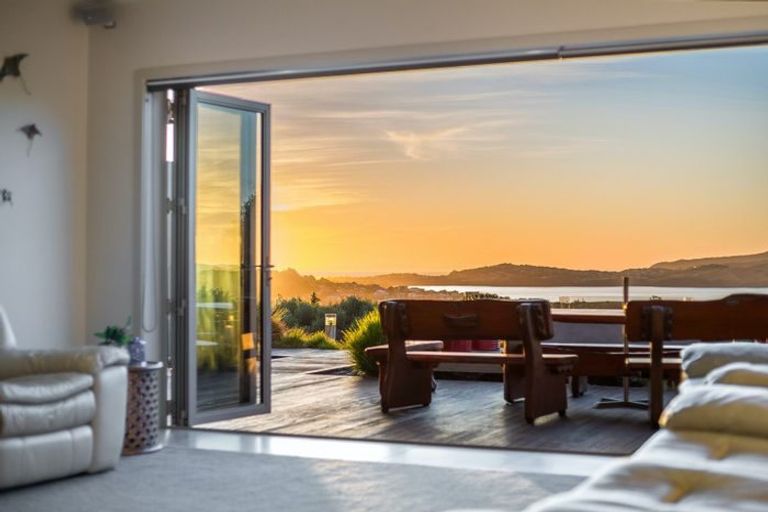 Photo of property in 75b Paremata Haywards Road, Pauatahanui, Porirua, 5381