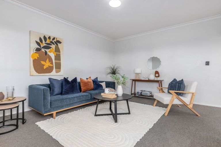 Photo of property in 1 Quinn Road, Levin, 5510