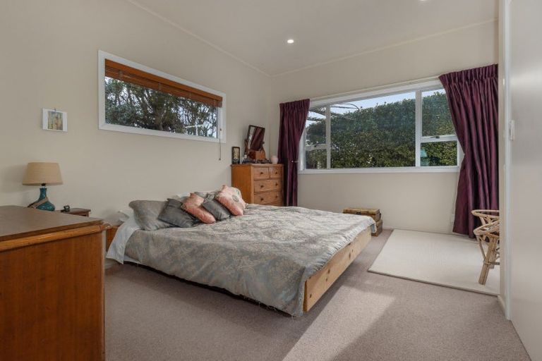 Photo of property in 2 John Street, Titahi Bay, Porirua, 5022