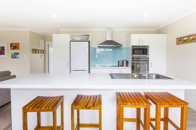 Photo of property in 62 Sunstone Crescent, Brown Owl, Upper Hutt, 5018