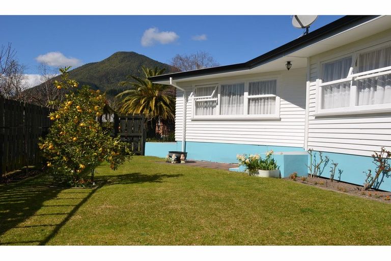 Photo of property in 49 Holyoake Crescent, Kawerau, 3127