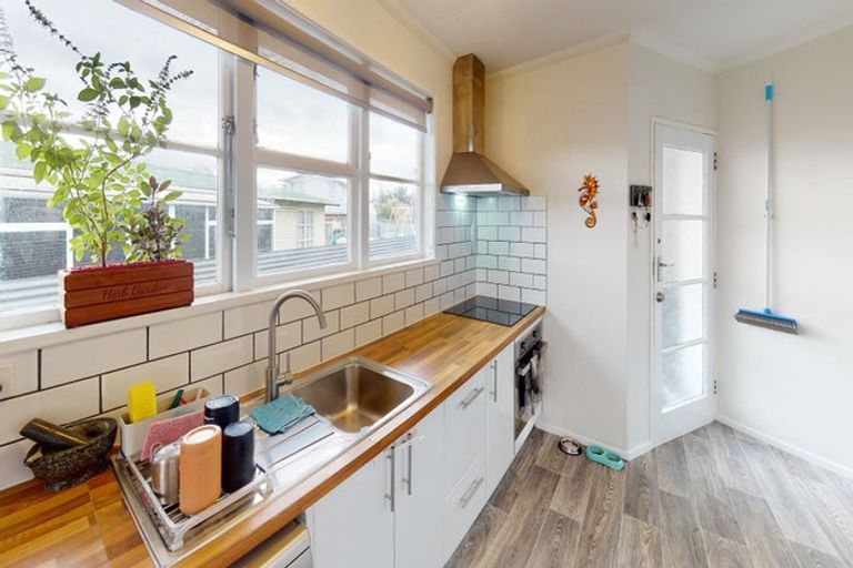 Photo of property in 41 Seaforth Avenue, Milson, Palmerston North, 4414