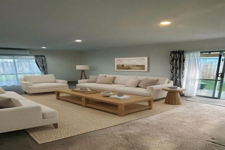 Photo of property in 1/8 Holman Road, Te Atatu Peninsula, Auckland, 0610