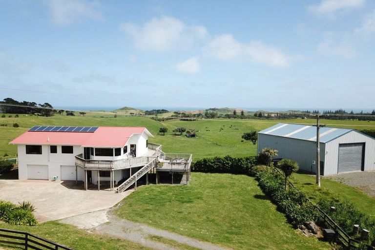 Photo of property in 106 Rehutai Road, Baylys Beach, Dargaville, 0377