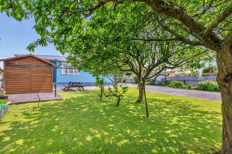 Photo of property in 20 Bear Street, Waverley, 4510