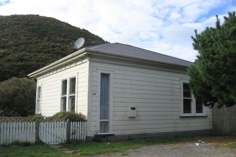Photo of property in 198 Happy Valley Road, Owhiro Bay, Wellington, 6023
