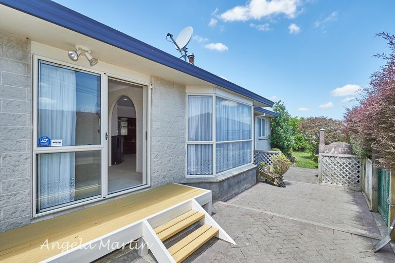 Photo of property in 96 Kelvin Grove Road, Kelvin Grove, Palmerston North, 4414