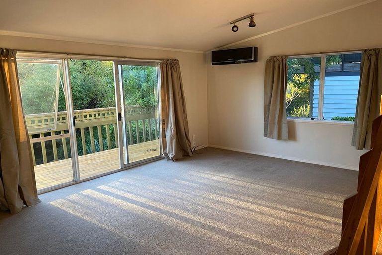 Photo of property in 70 Robbies Road, Shelly Park, Auckland, 2014