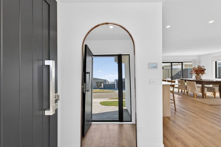 Photo of property in 49 Wai Whatu Street, Meeanee, Napier, 4110