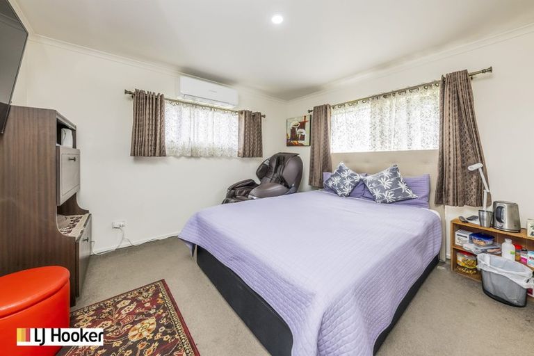 Photo of property in 200 Hill Road, The Gardens, Auckland, 2105