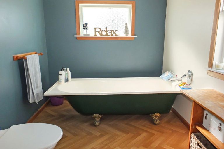 Photo of property in 165 Seabury Avenue, Foxton Beach, Foxton, 4815