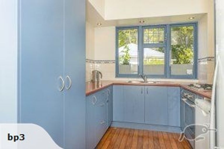 Photo of property in 8 Memorial Avenue, Ilam, Christchurch, 8053