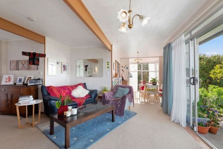 Photo of property in 2/30 Summit Drive, Torbay, Auckland, 0630