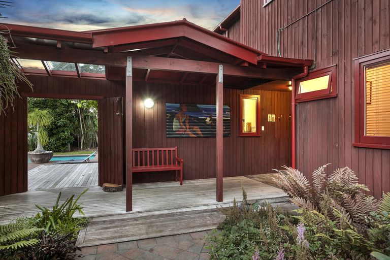 Photo of property in 161 Atkinson Road, Titirangi, Auckland, 0604