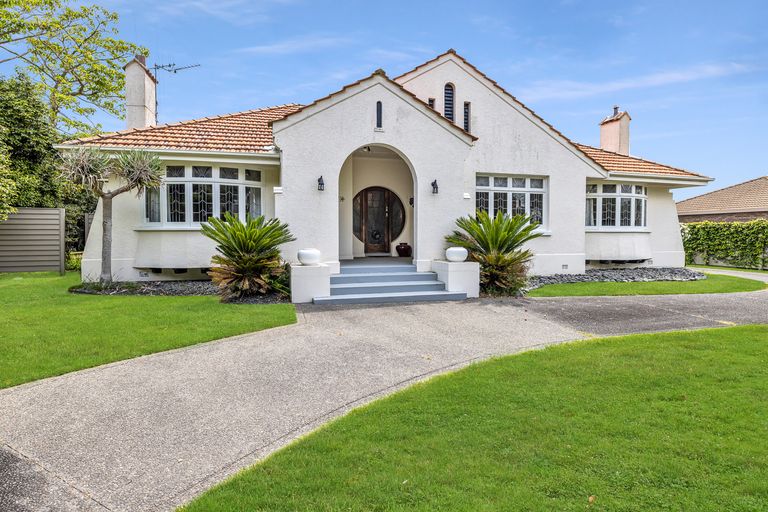 Photo of property in 175 Victoria Street, Cambridge, 3434