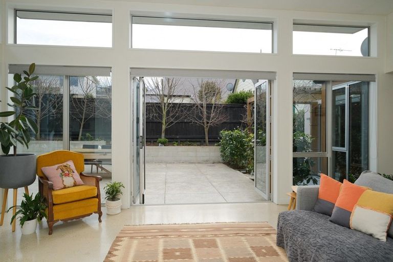 Photo of property in 17 Fifield Street, Roslyn, Dunedin, 9010