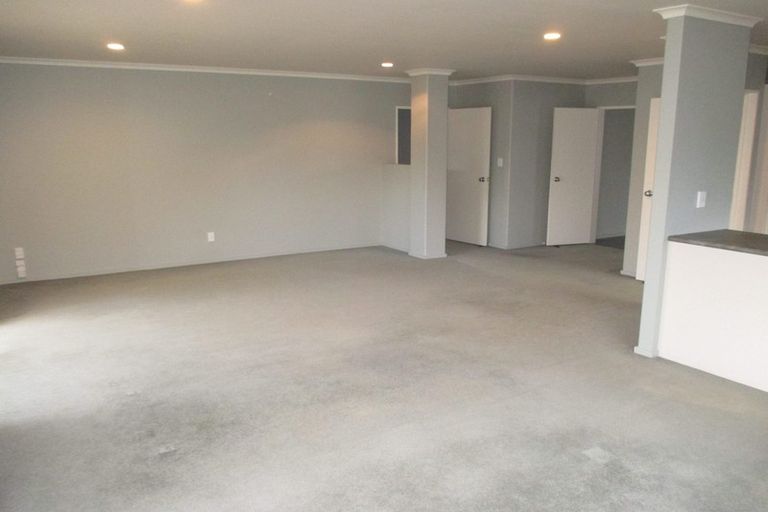 Photo of property in 96 Rototuna Road, Rototuna, Hamilton, 3210