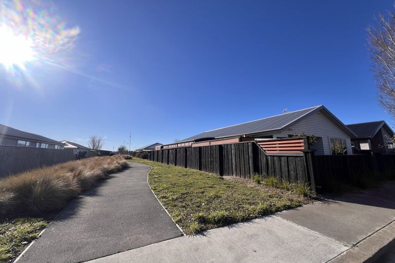 Photo of property in 14 Pounamu Place, Pegasus, 7612