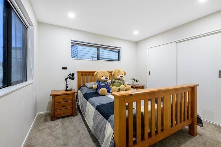 Photo of property in 15 Silvereye Road, Hobsonville, Auckland, 0616