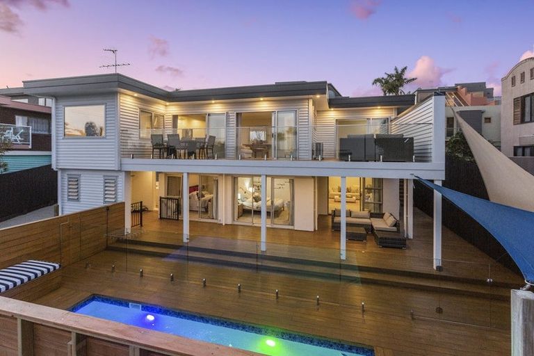 Photo of property in 10a Marama Street, Castor Bay, Auckland, 0620