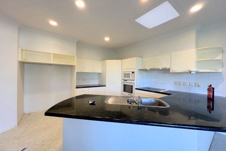 Photo of property in 6 Sharples Place, Somerville, Auckland, 2014