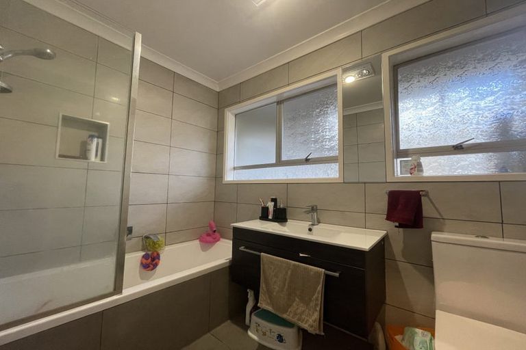 Photo of property in 18 Maugham Drive, Bucklands Beach, Auckland, 2014