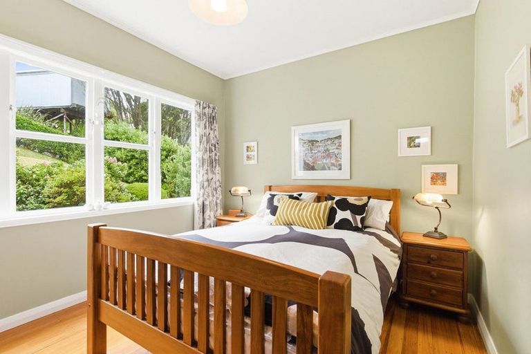 Photo of property in 51 Kinghorne Street, Strathmore Park, Wellington, 6022