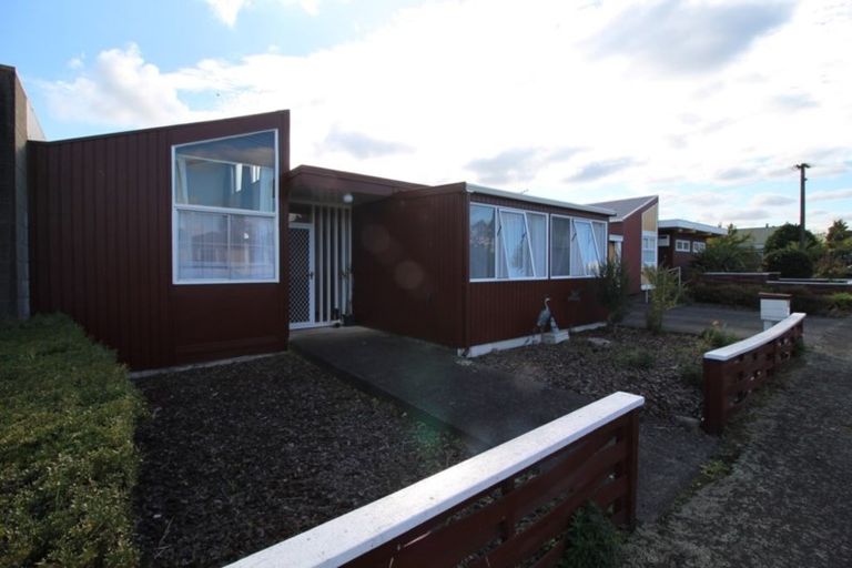 Photo of property in 12 Totara Street, Marton, 4710