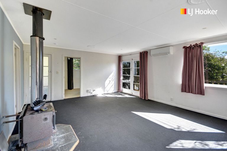 Photo of property in 25 Frances Street, Broad Bay, Dunedin, 9014