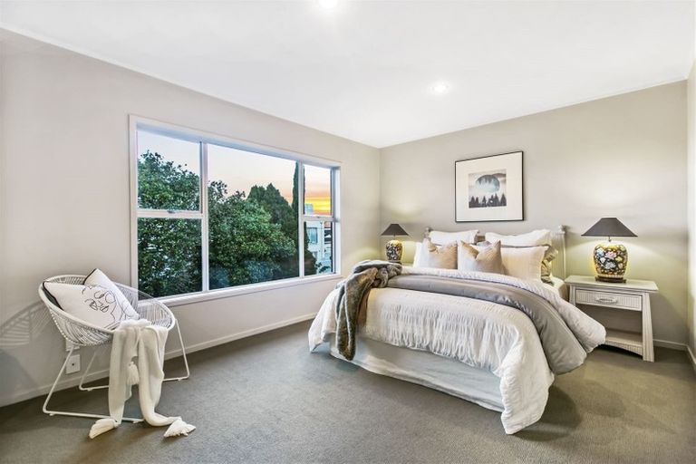 Photo of property in 3/14 Frieston Road, Milford, Auckland, 0620