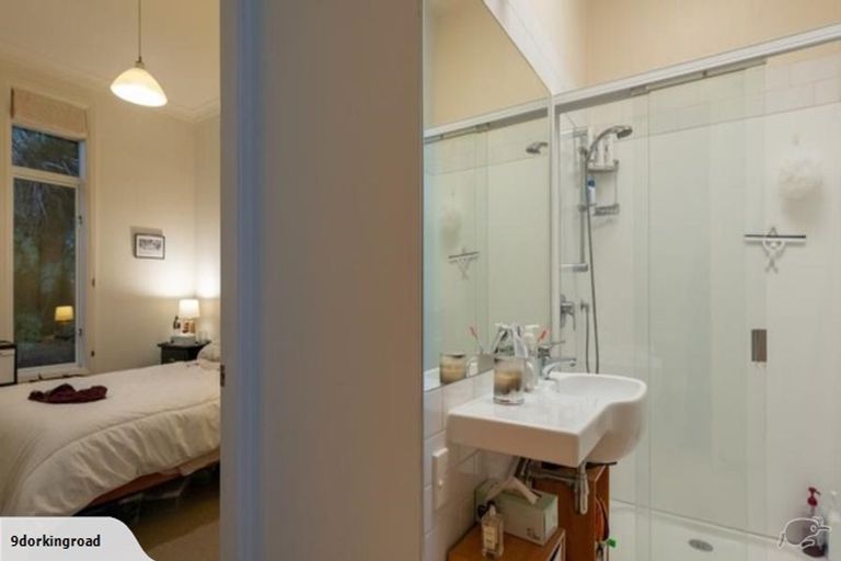 Photo of property in 11 Dorking Road, Brooklyn, Wellington, 6021