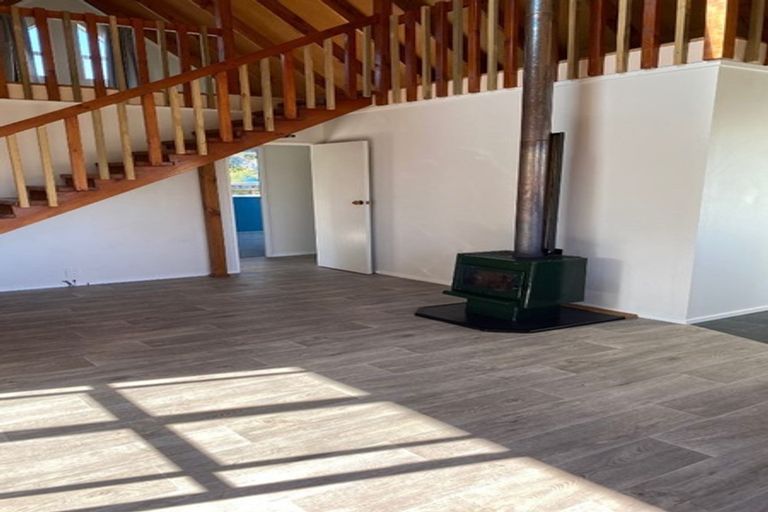 Photo of property in 18 Simcox Street, Otaki Beach, Otaki, 5512