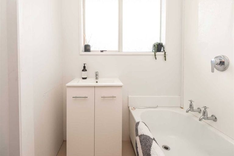 Photo of property in 2/76 Ruskin Street, Addington, Christchurch, 8024