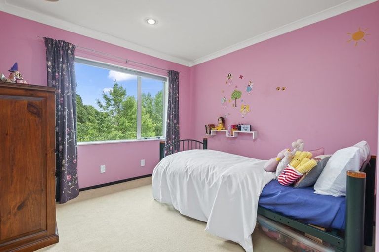 Photo of property in 40 Ruapehu Drive, Fitzherbert, Palmerston North, 4410