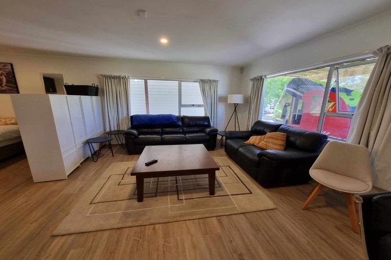 Photo of property in 26 Ferry Parade, Herald Island, Auckland, 0618