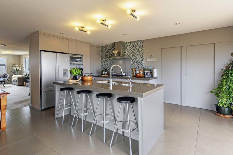 Photo of property in 11 Dart Crescent, Island Bay, Wellington, 6023