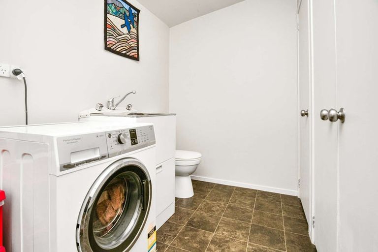 Photo of property in 83 Queen Street, Westport, 7825